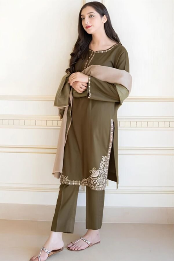 Aisling -Winter 3PC Dhanak suit with Embroidered Shawl