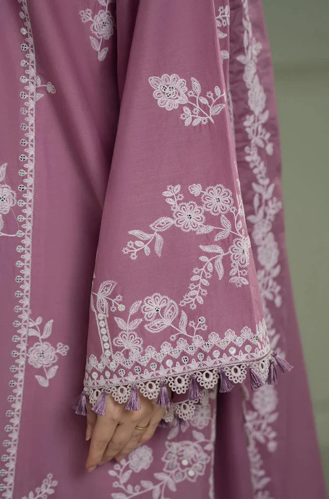 Cross Stitch Luxury Dhanak Embroidered 3-Piece Suit - Image 4
