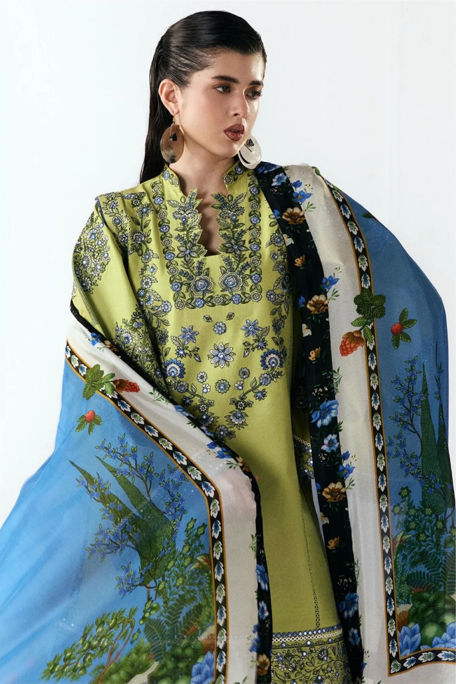 Maria B Digital Printed Silk 3PC Suit - Image 2