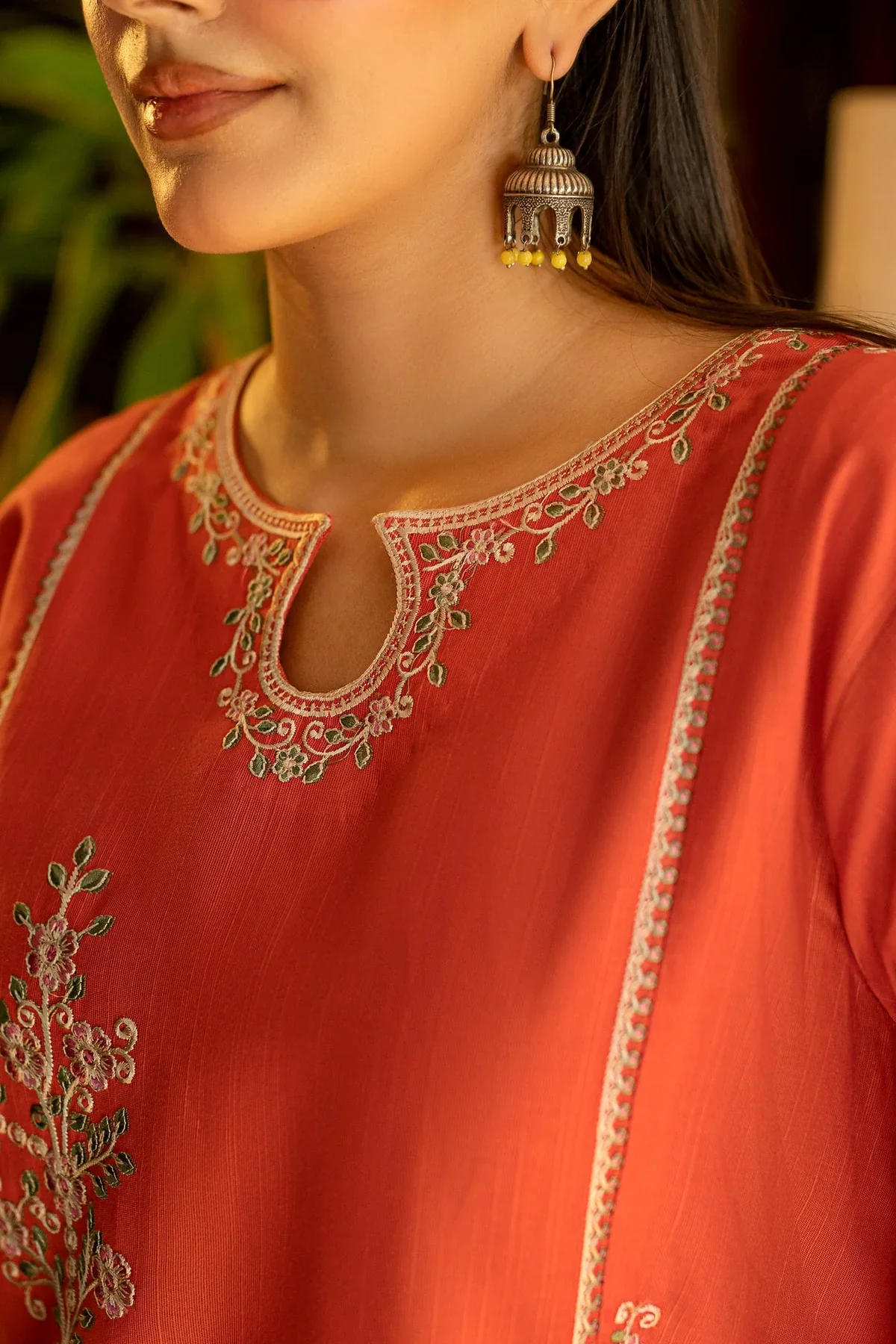 URGE - 2PC LAWN EMBROIDERED SHIRT AND EMBROIDERED TROUSER - Image 2