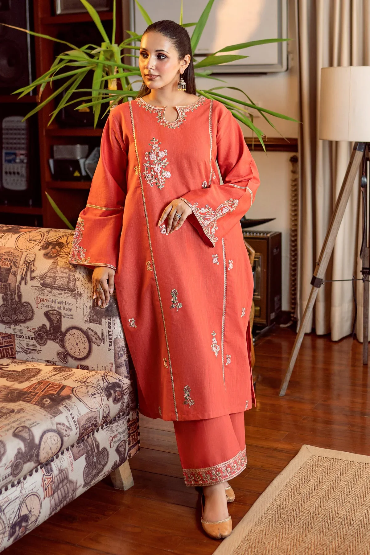 URGE - 2PC LAWN EMBROIDERED SHIRT AND EMBROIDERED TROUSER - Image 3